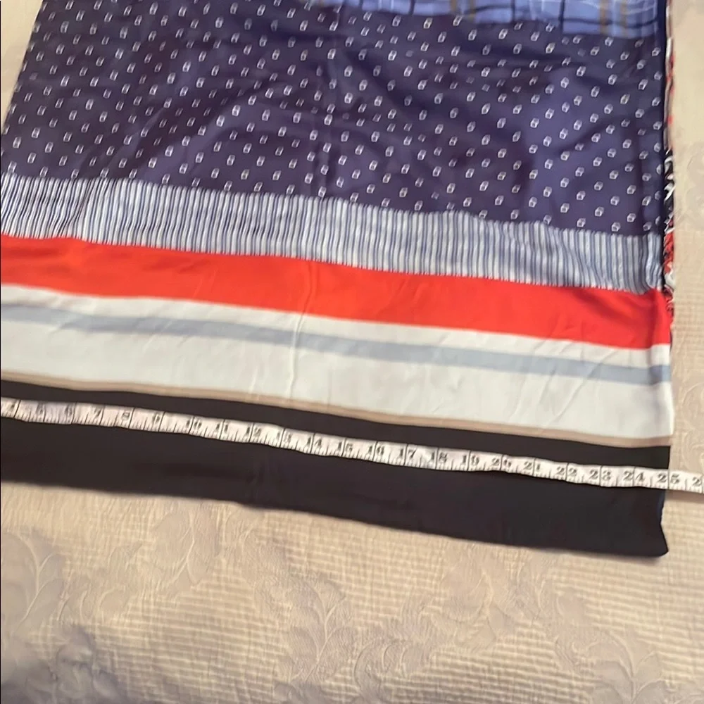 BCBGMAXAZRIA Vibrant Patterned Scarf 24x78